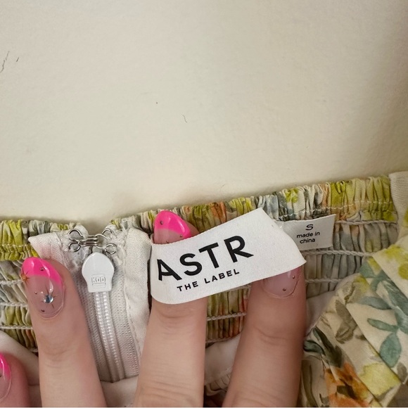 Astr the Label Floral Milkmaid Mini Dress Size Small - Picture 5 of 7